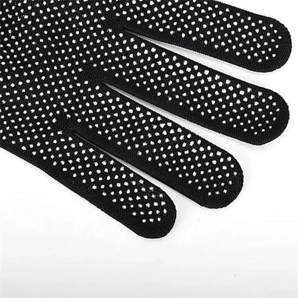 heega_pvc_dotted_gloves_image_3.webp