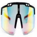 heega_sunglasses_image_2.webp