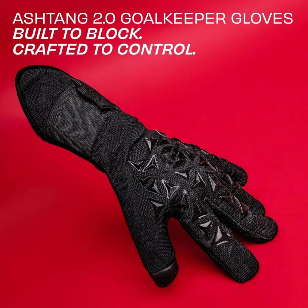 ashtang_goalkeeping_gloves_gold_image_3.webp